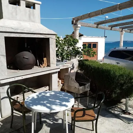 Smjestaj L Za Rad, Odmor, Grupe I Pojedince Apartment *