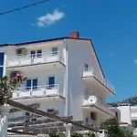 A1 Za 6 Osoba S Pogledom Sa Dva Balkona Na I Otoke * Kastela