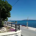 A1 Za 6 Osoba S Pogledom Sa Dva Balkona Na I Otoke *