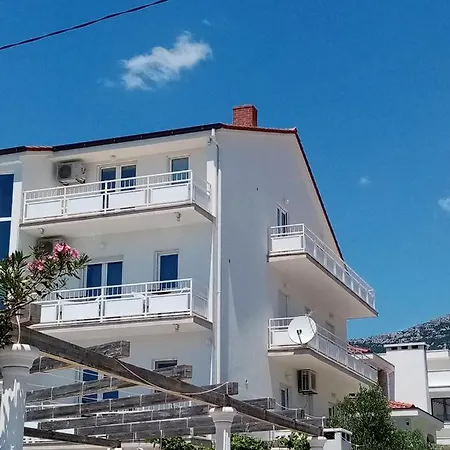 A1 Za 6 Osoba S Pogledom Sa Dva Balkona Na I Otoke * Kaštela