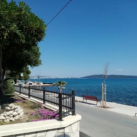 A1 Za 6 Osoba S Pogledom Sa Dva Balkona Na I Otoke *