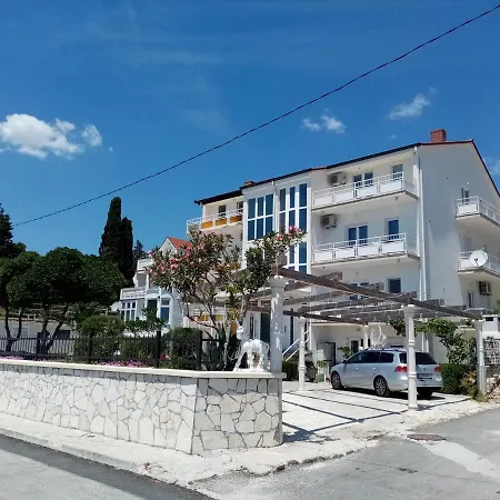 Apartmán Smjestaj L Za Rad, Odmor, Grupe I Pojedince