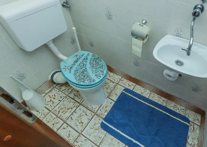 Smjestaj L Za Rad, Odmor, Grupe I Pojedince Apartmán Kaštela