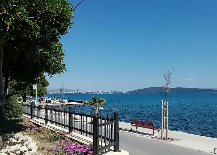 Smjestaj L Za Rad, Odmor, Grupe I Pojedince *