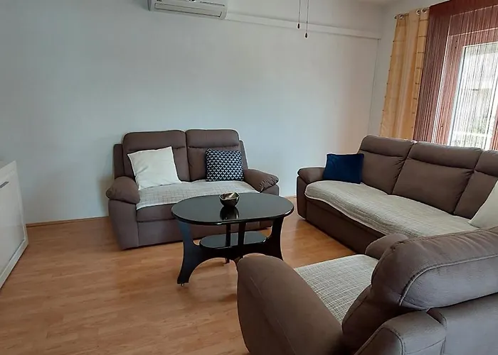 Smjestaj L Za Rad, Odmor, Grupe I Pojedince Apartmán *