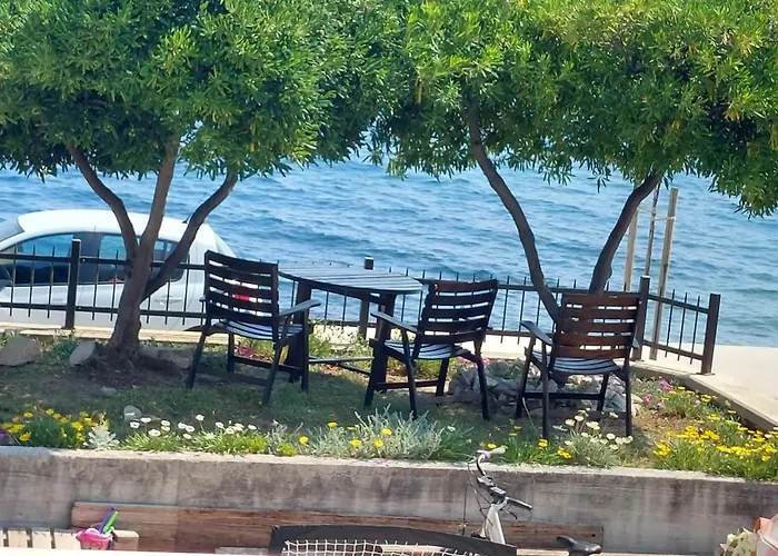 Apartmán Smjestaj L Za Rad, Odmor, Grupe I Pojedince Kaštela
