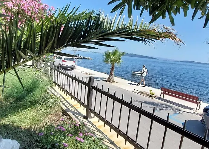 Smjestaj L Za Rad, Odmor, Grupe I Pojedince Apartmán *